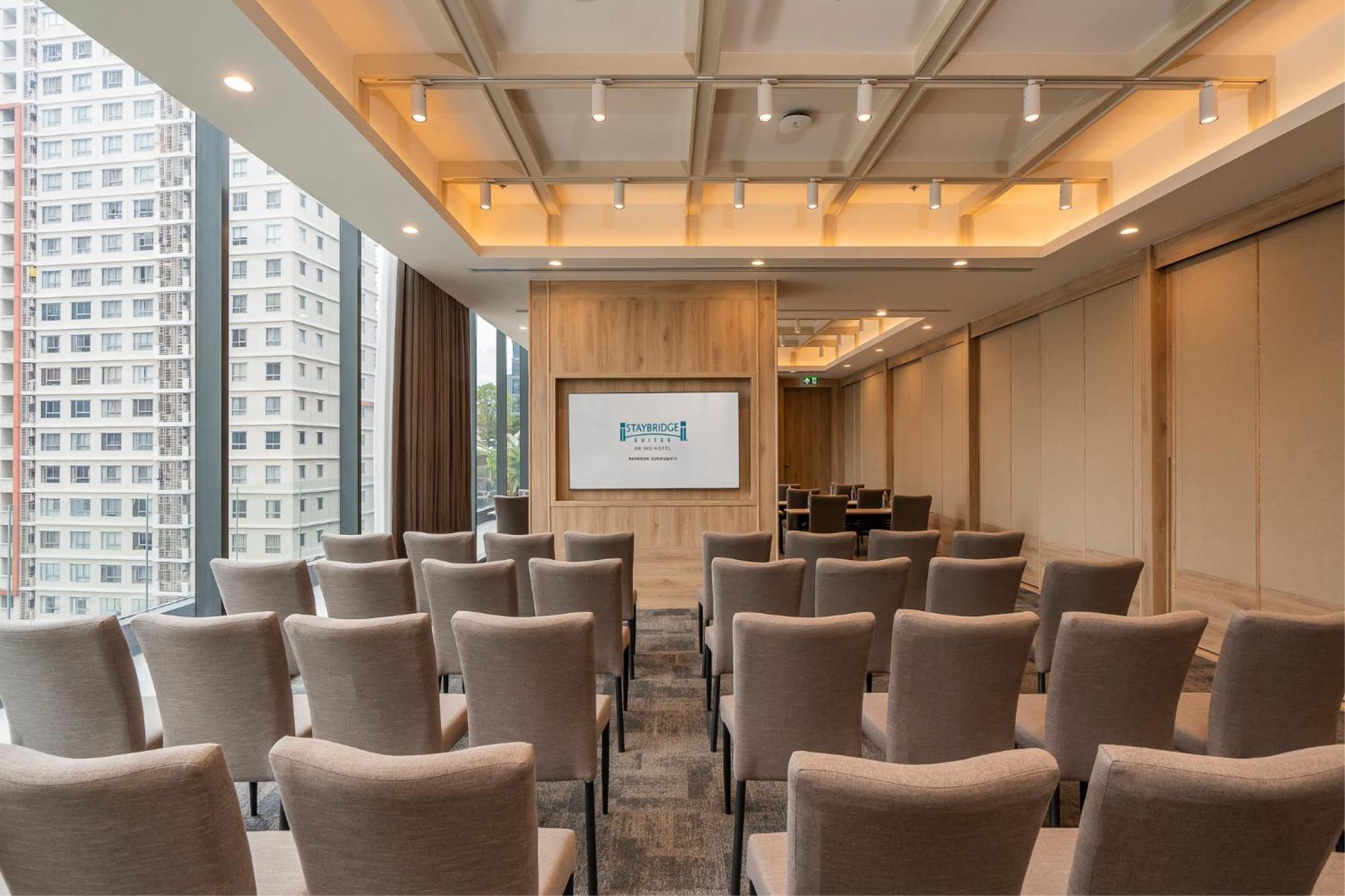 Staybridge Suites Bangkok Sukhumvit By Ihg Extérieur photo
